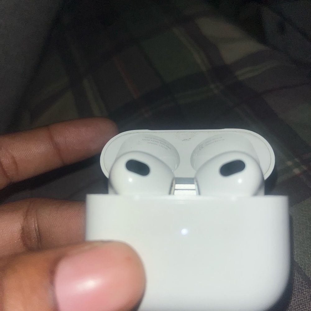 Apple AirPods Gen 3